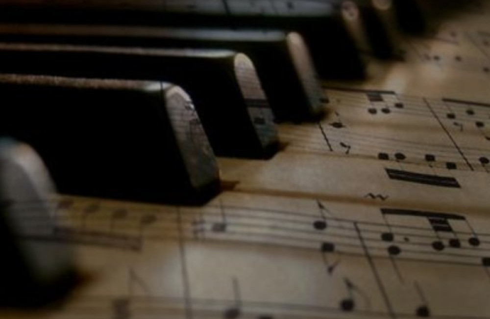 Classical:NEXT Logo